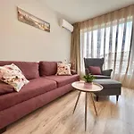 Blue Lagoon Seafront Appartement