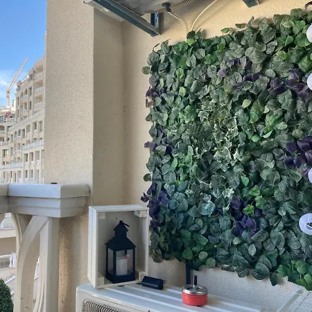 Blue Lagoon Seafront Appartamento *