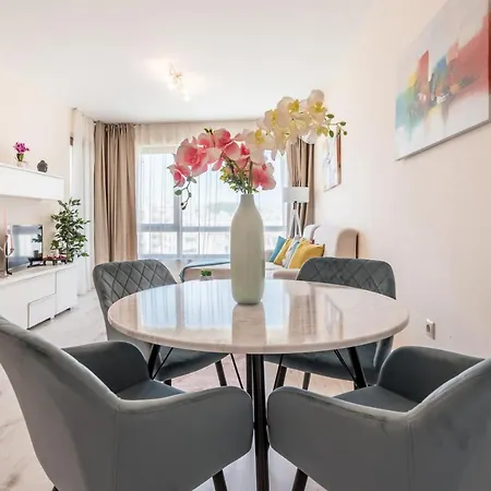 Apartment Blue Lagoon Seafront *