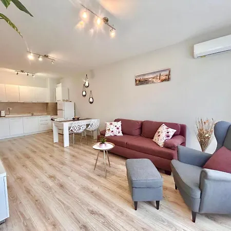 Apartment Blue Lagoon Seafront By Linas Varna