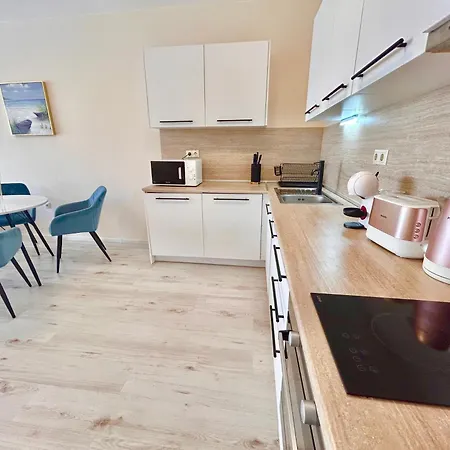 Blue Lagoon Seafront * Warna