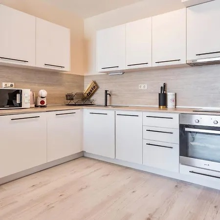 Blue Lagoon Seafront Appartamento *