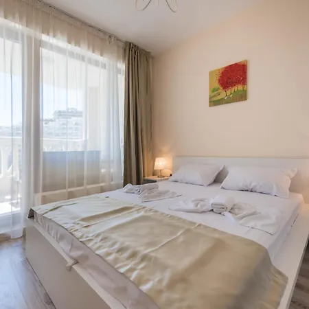 Apartment Blue Lagoon Seafront *