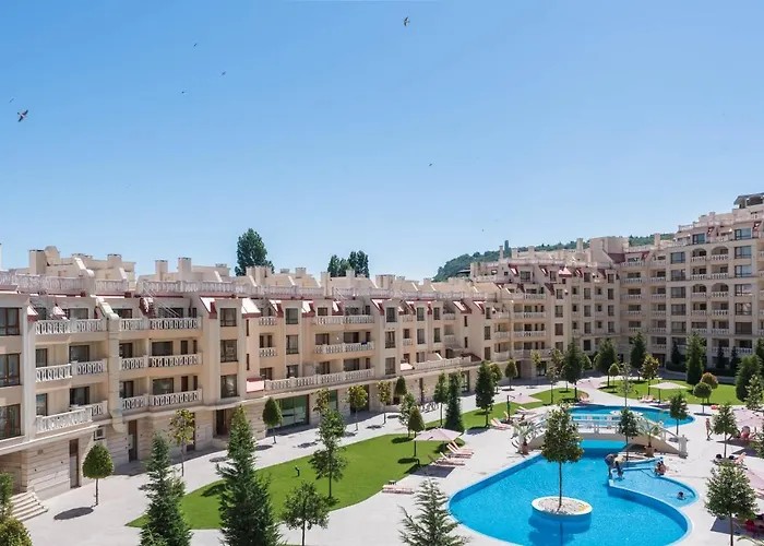 Blue Lagoon Seafront Warna