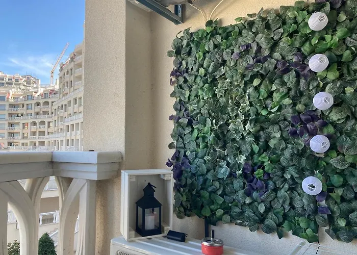 Blue Lagoon Seafront Apartament *