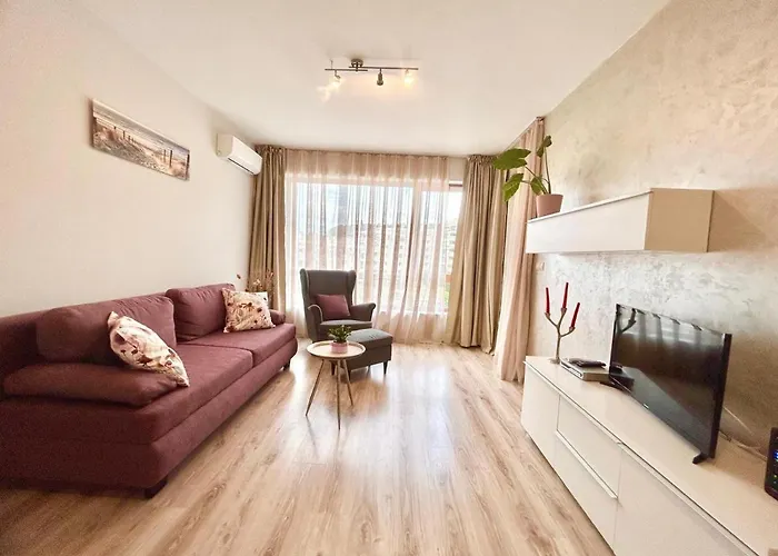 Blue Lagoon Seafront Apartament