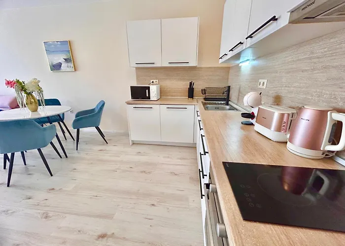 Blue Lagoon Seafront * Warna