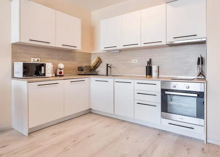 Blue Lagoon Seafront Apartament *